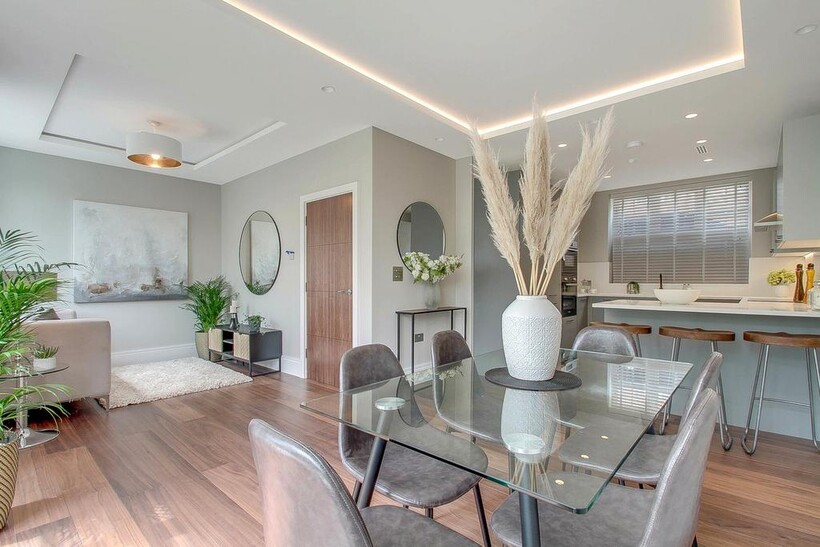 Bute Mews, Hampstead Garden Suburb... 3 bed mews to rent - £4,500 pcm (£1,038 pw)