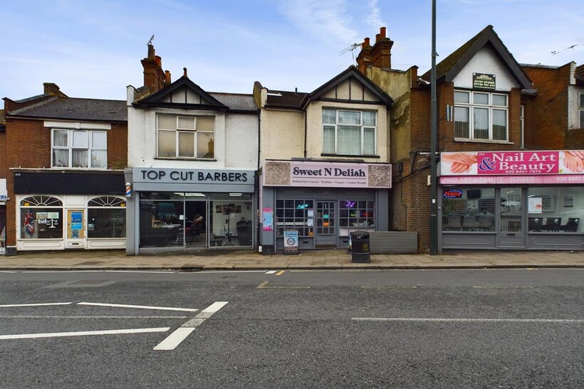 East Barnet Road, Barnet EN4 Retail property (high street) to rent - £1,550 pcm (£358 pw)