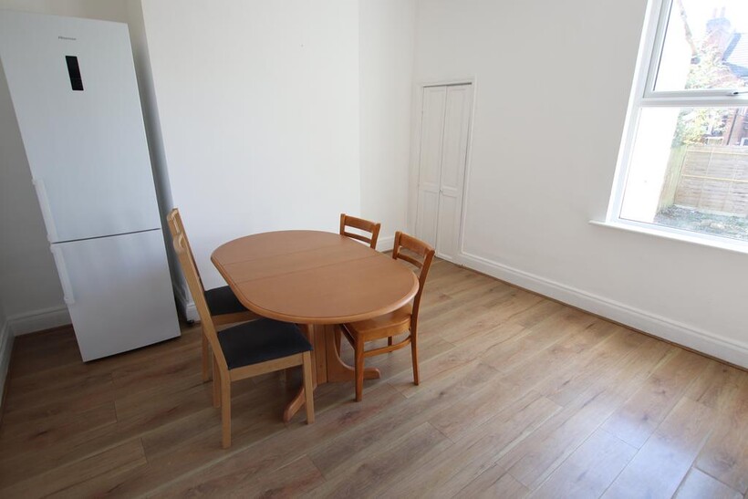 St. Fillans Road, London SE6 1 bed terraced house to rent - £850 pcm (£196 pw)