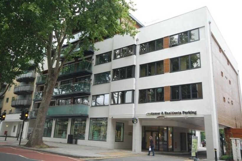 Chiswick High Road, London W4 1 bed flat to rent - £2,795 pcm (£645 pw)