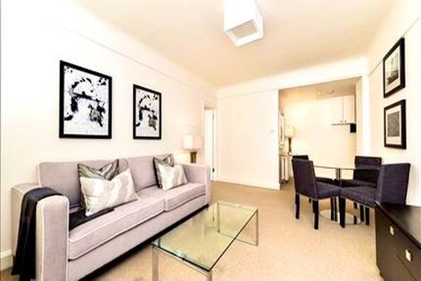 Chelsea, London. SW3 2 bed apartment to rent - £3,900 pcm (£900 pw)