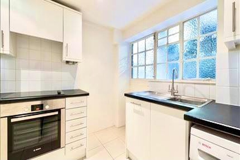 Chelsea, London. SW3 2 bed apartment to rent - £3,900 pcm (£900 pw)