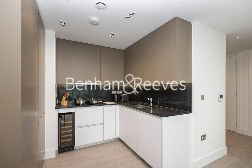 City Road, Islington EC1V 2 bed apartment to rent - £4,000 pcm (£923 pw)