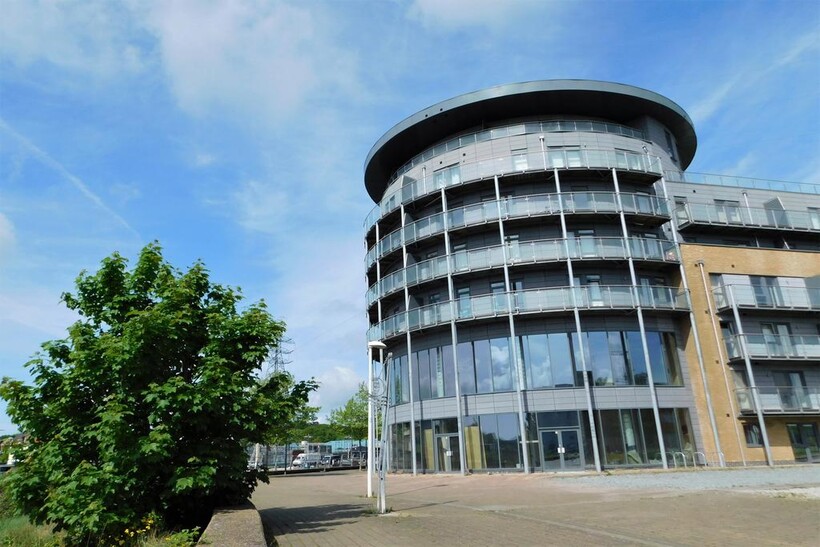 Ballantyne Drive, Colchester CO2 2 bed flat to rent - £1,300 pcm (£300 pw)