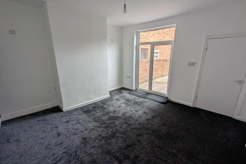 Lord Street, Walsall WS1 3 bed end of terrace house to rent - £950 pcm (£219 pw)