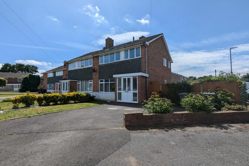 Canning Road, Walsall WS5 3 bed semi-detached house to rent - £1,150 pcm (£265 pw)