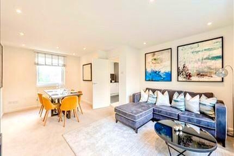 South Kensington, London. SW3 2 bed apartment to rent - £4,550 pcm (£1,050 pw)