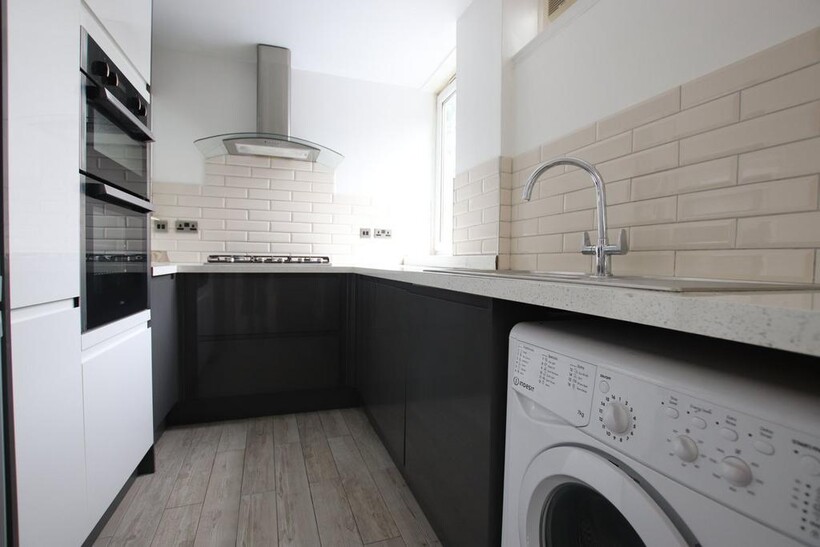Blackshaw Road, London, SW17 2 bed flat to rent - £2,000 pcm (£462 pw)