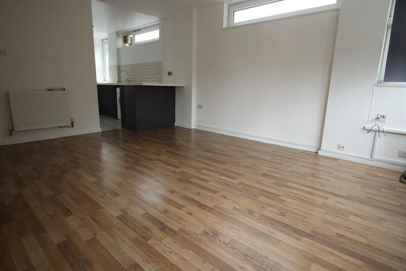 Blackshaw Road, London, SW17 2 bed flat to rent - £2,000 pcm (£462 pw)