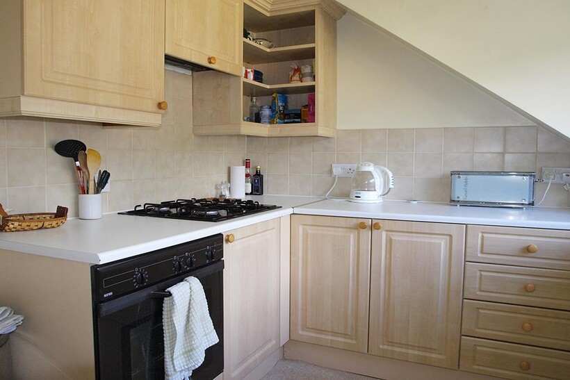 Muswell Hill Road, London N10 2 bed flat to rent - £1,900 pcm (£438 pw)