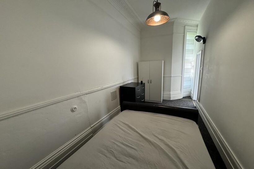 Croydon CR0 1 bed flat to rent - £1,500 pcm (£346 pw)