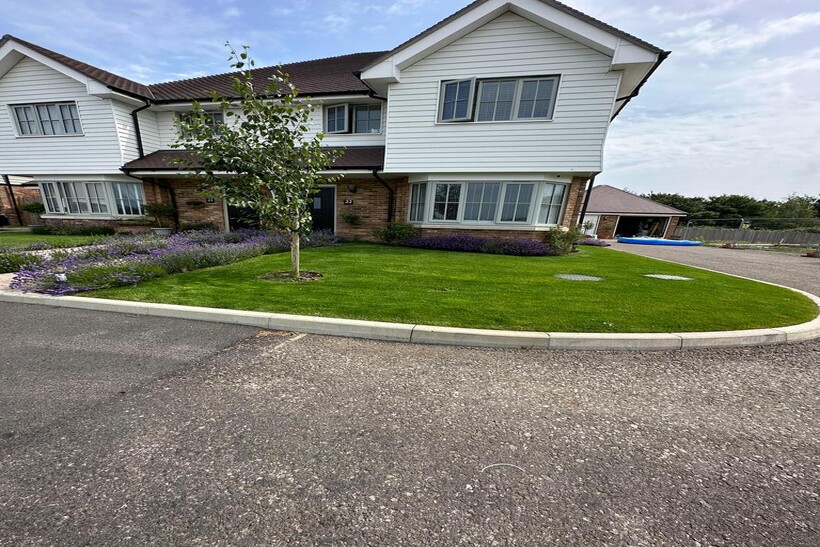 Edward Way, Polegate  BN26 3 bed semi-detached house to rent - £1,800 pcm (£415 pw)