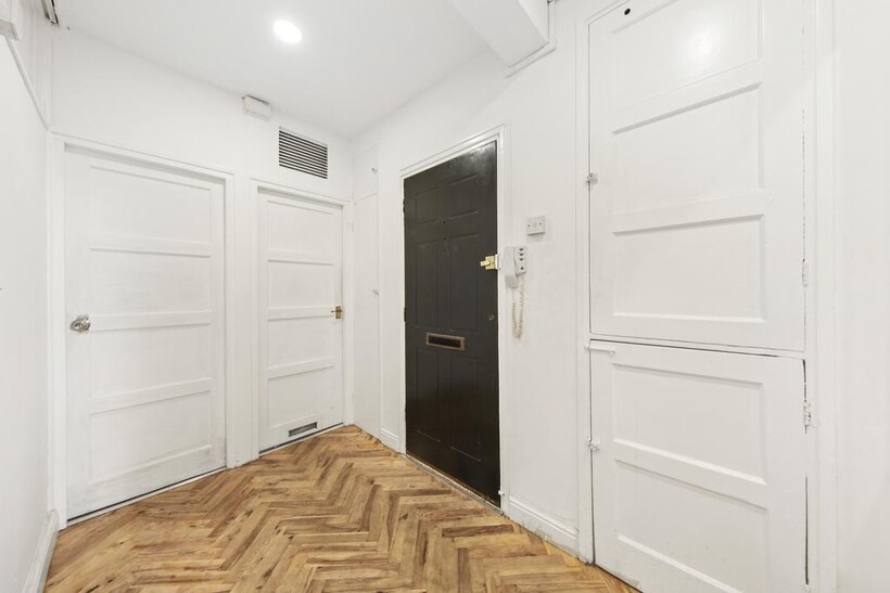 Canrobert Street, London E2 4 bed flat to rent - £3,995 pcm (£922 pw)