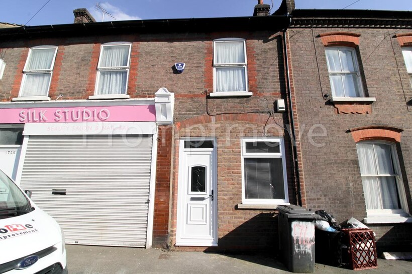High Town Road Luton LU2 0DL 1 bed ground floor flat to rent - £900 pcm (£208 pw)
