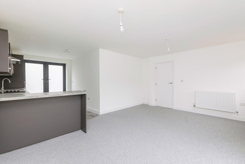Elder Place, Brighton BN1 2 bed flat to rent - £1,495 pcm (£345 pw)