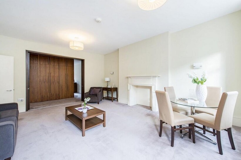 Upper Wimpole Street, Marylebone... 1 bed flat to rent - £3,250 pcm (£750 pw)