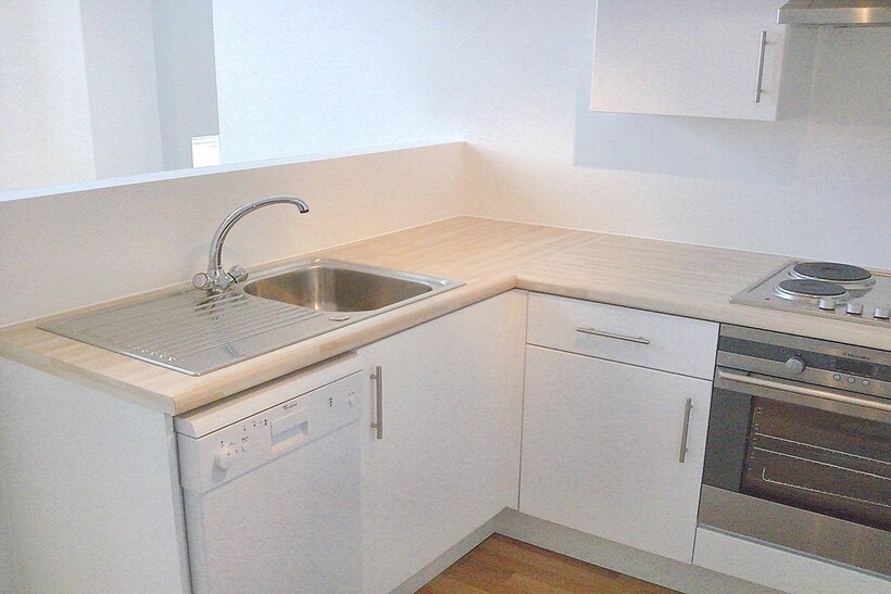 Kilvey Terrace, Swansea SA1 1 bed apartment to rent - £895 pcm (£207 pw)