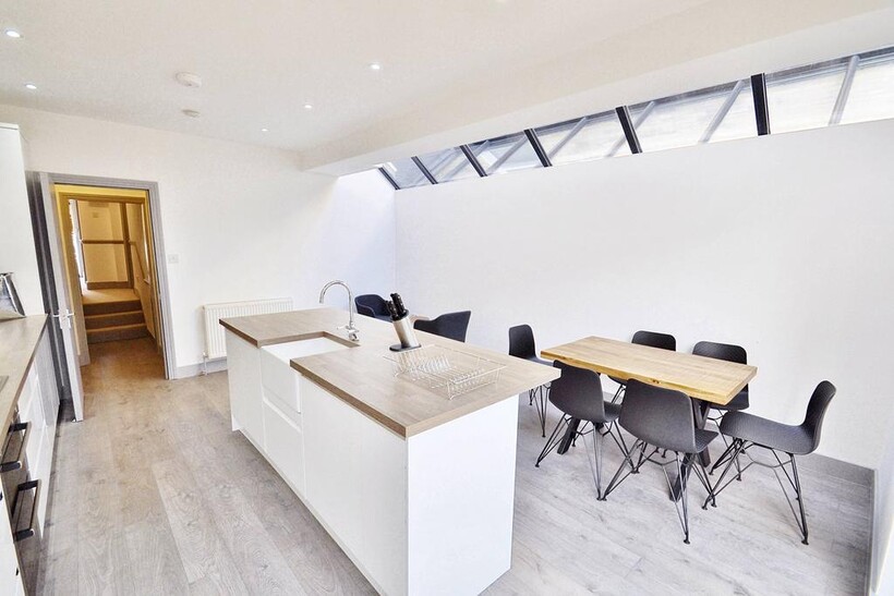 Lochaline Street, London W6 1 bed in a house share to rent - £1,050 pcm (£242 pw)