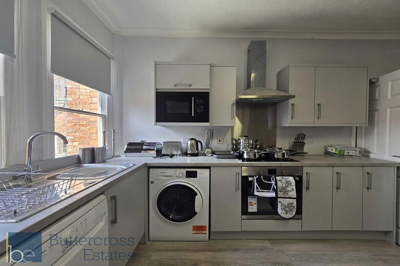 Kitchen (6).jpeg