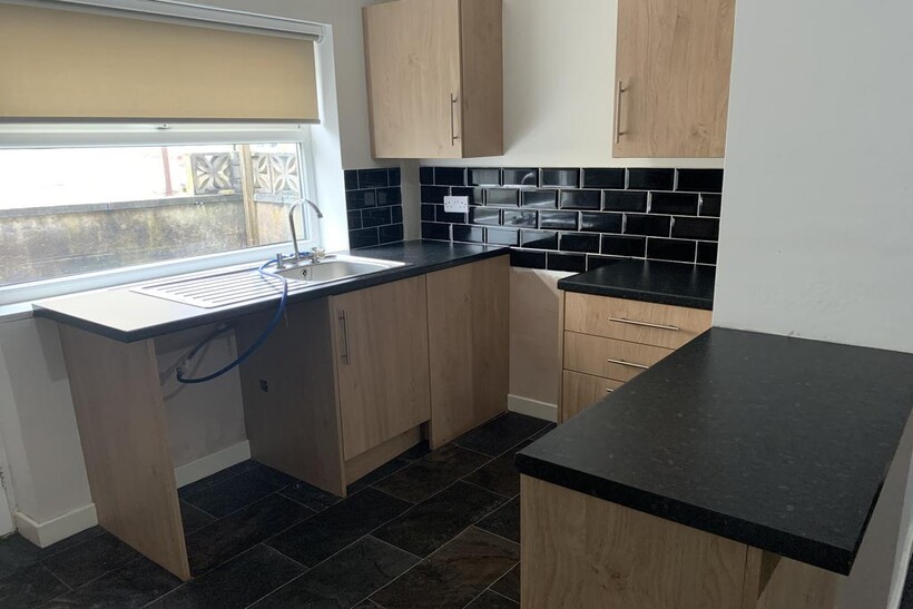 Hufling Lane, Burnley BB11 2 bed terraced house to rent - £550 pcm (£127 pw)