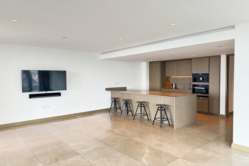 Blackfriars Road, London SE1 3 bed block of apartments to rent - £8,662 pcm (£1,999 pw)