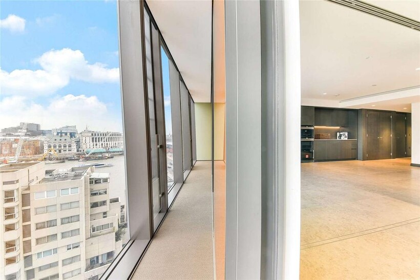 Blackfriars Road, London SE1 3 bed block of apartments to rent - £8,662 pcm (£1,999 pw)