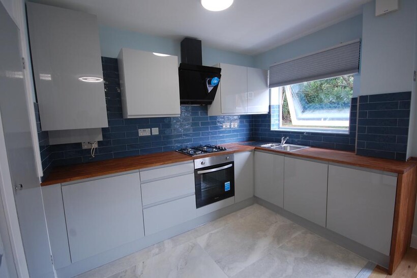 Ravensmede Way, London W4 1 bed flat to rent - £1,599 pcm (£369 pw)