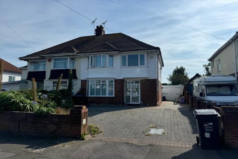 Foreland Avenue, Margate CT9 3 bed semi-detached house to rent - £1,850 pcm (£427 pw)