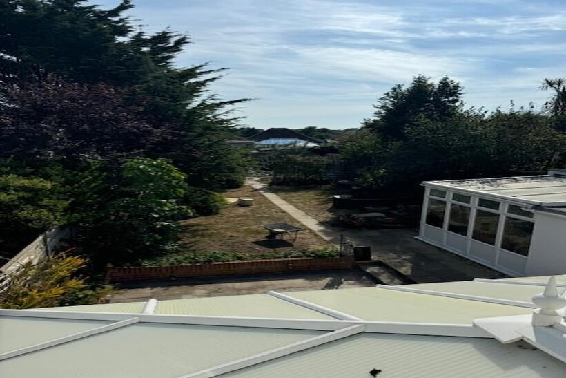Foreland Avenue, Margate CT9 3 bed semi-detached house to rent - £1,850 pcm (£427 pw)