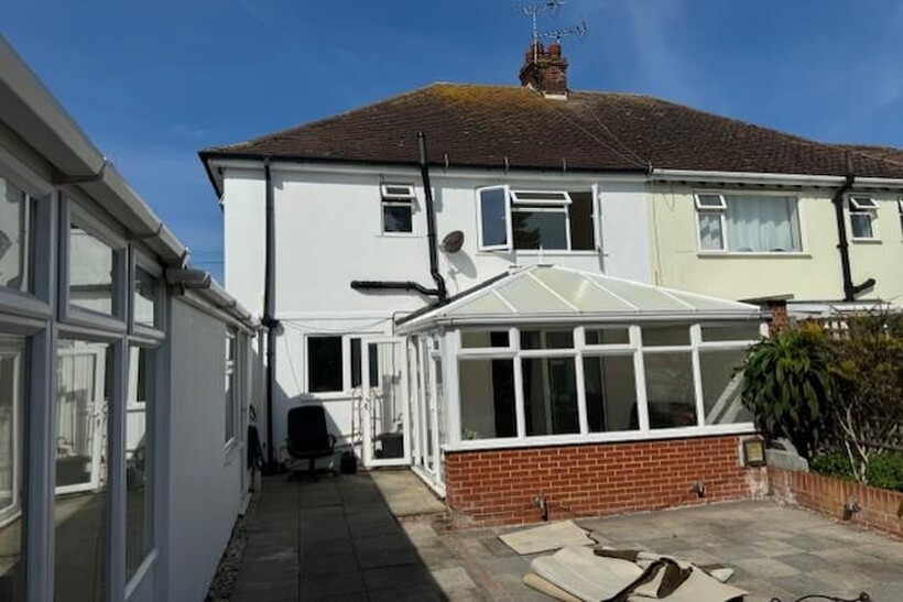 Foreland Avenue, Margate CT9 3 bed semi-detached house to rent - £1,850 pcm (£427 pw)