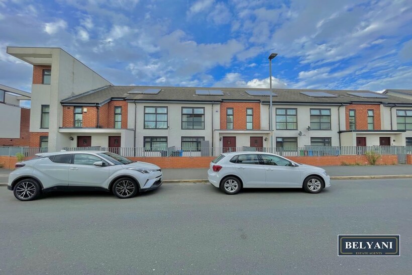 Bilsborrow Road, Manchester M14 3 bed house to rent - £1,450 pcm (£335 pw)