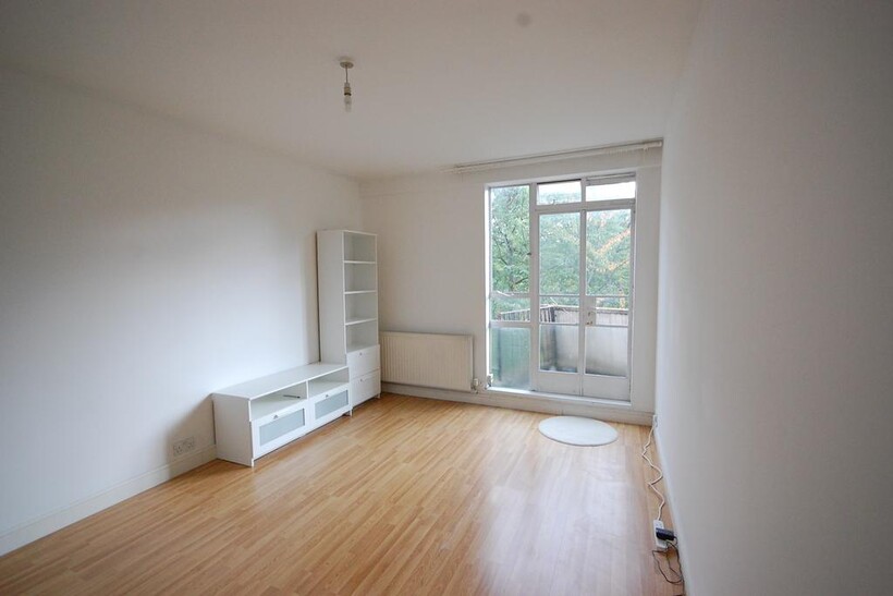 Hallfield Estate, London W2 1 bed flat to rent - £1,950 pcm (£450 pw)
