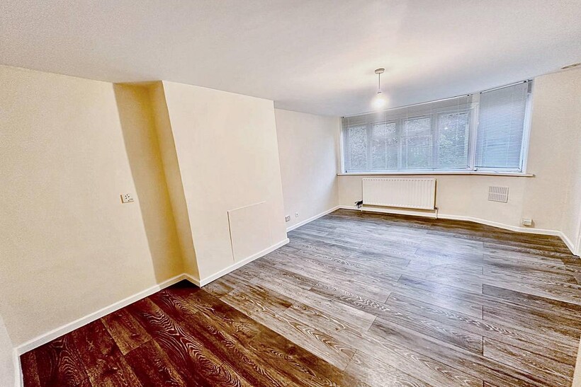 Meadway, Barnet EN5 2 bed apartment to rent - £1,750 pcm (£404 pw)