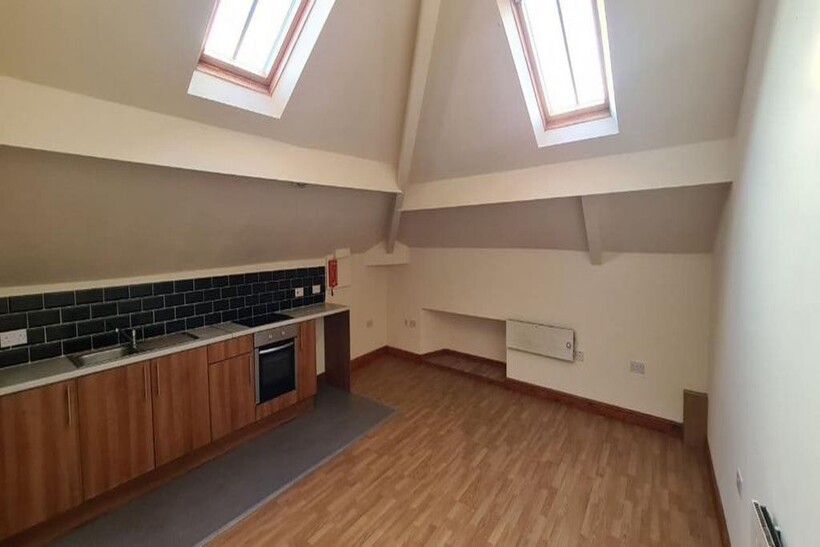 259 Dewsbury Road, Leeds LS11 1 bed flat to rent - £600 pcm (£138 pw)