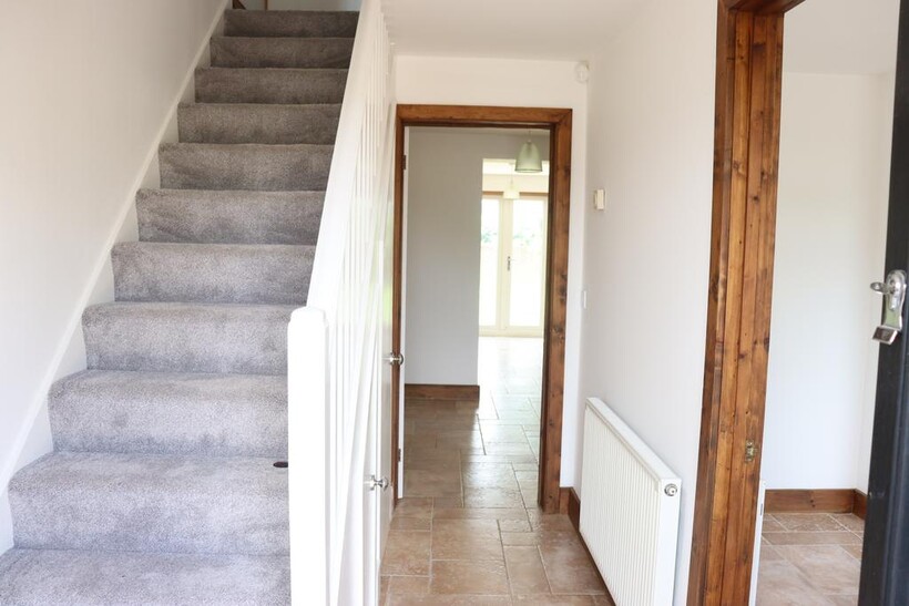 Elveden Close, Woking GU22 4 bed semi-detached house to rent - £2,800 pcm (£646 pw)