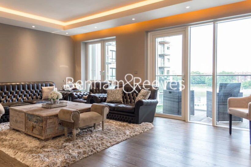 Regatta Lane, Hammersmith W6 2 bed apartment to rent - £4,500 pcm (£1,038 pw)