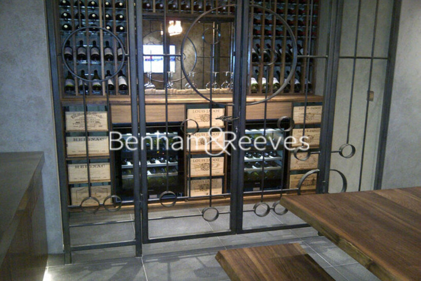 Parrs Way, Fulham Reach W6 2 bed apartment to rent - £3,700 pcm (£854 pw)