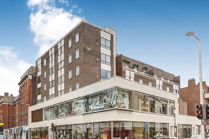 Fulham Road, London SW3 2 bed flat to rent - £3,792 pcm (£875 pw)