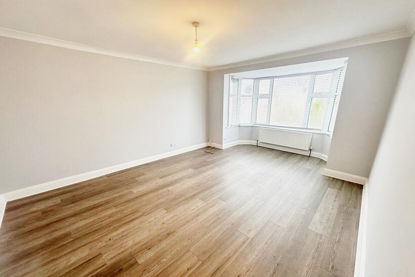 Welbeck Avenue, Hove BN3 3 bed flat to rent - £1,850 pcm (£427 pw)