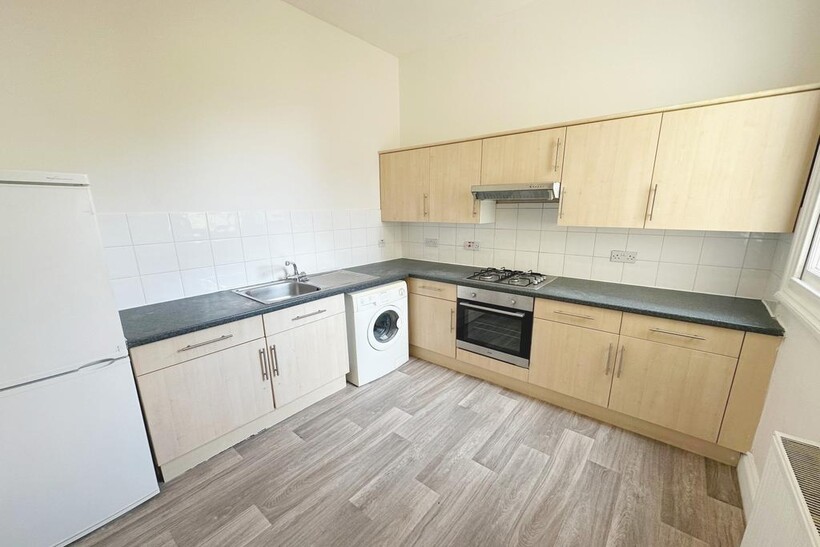 Western Road, Hove BN3 2 bed flat to rent - £1,495 pcm (£345 pw)