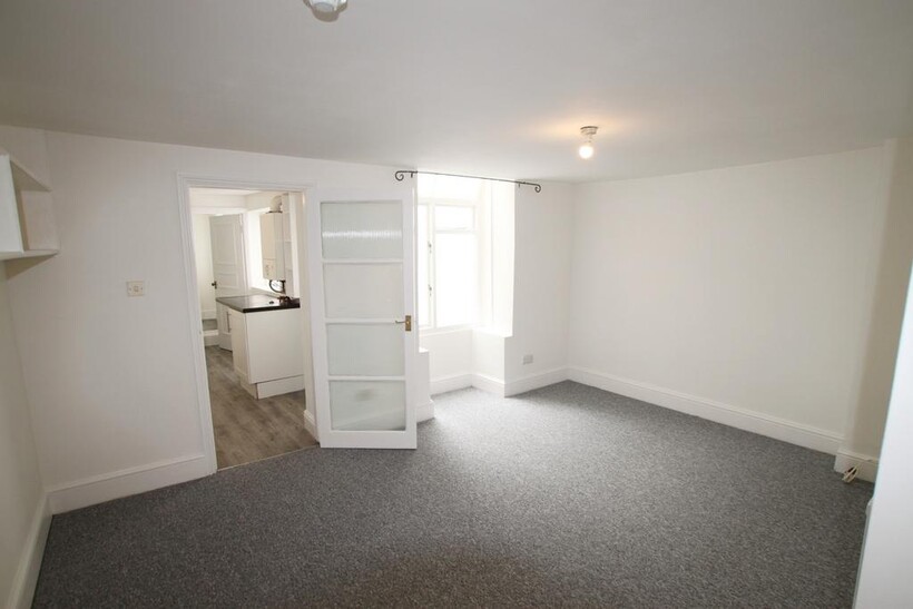 Bloomsbury Place, Brighton BN2 1 bed flat to rent - £1,250 pcm (£288 pw)