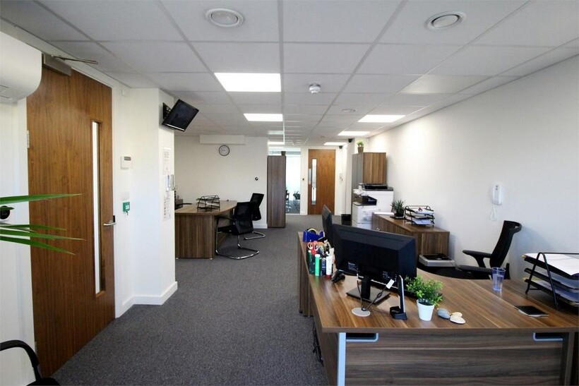 Cadbury Close, Whetstone, N20 Property to rent - £1,300 pcm (£300 pw)