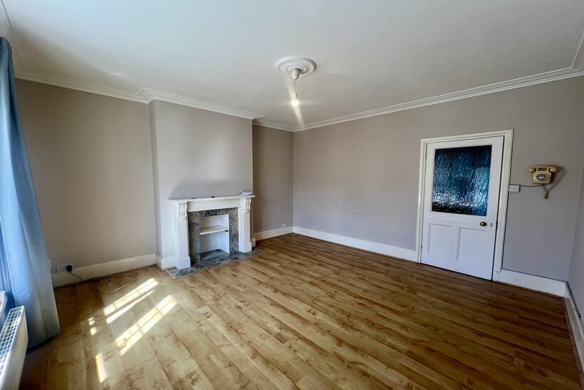 Church Street, Old Town BN21 2 bed maisonette to rent - £1,000 pcm (£231 pw)