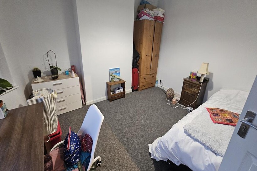 Langdale Avenue, Leeds 6 bed house to rent - £2,860 pcm (£660 pw)