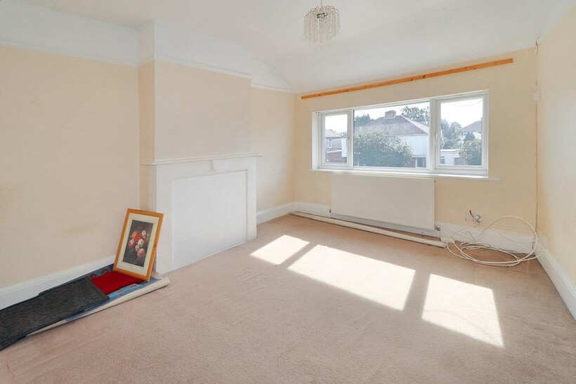 Molesey Road, Hersham KT12 1 bed maisonette to rent - £1,095 pcm (£253 pw)