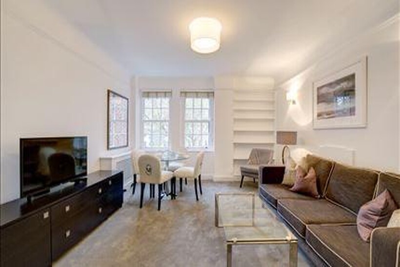 Chelsea, London. SW3 2 bed apartment to rent - £4,030 pcm (£930 pw)