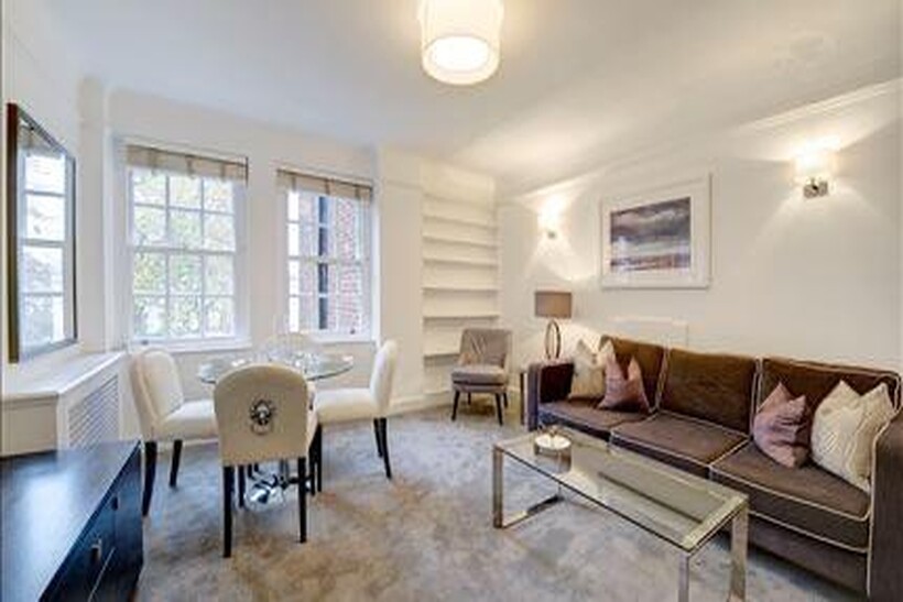 Chelsea, London. SW3 2 bed apartment to rent - £4,030 pcm (£930 pw)
