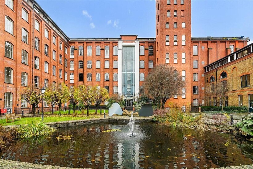 Fairfield Road, Bow Quarter, E3 2 bed apartment to rent - £2,400 pcm (£554 pw)