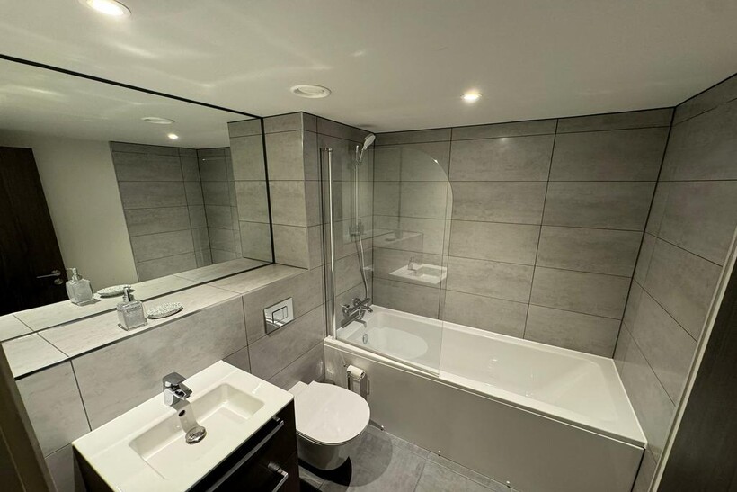 Broad Street, Birmingham B15 2 bed apartment to rent - £1,800 pcm (£415 pw)