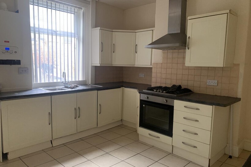 Reed Street, Burnley BB11 2 bed terraced house to rent - £450 pcm (£104 pw)